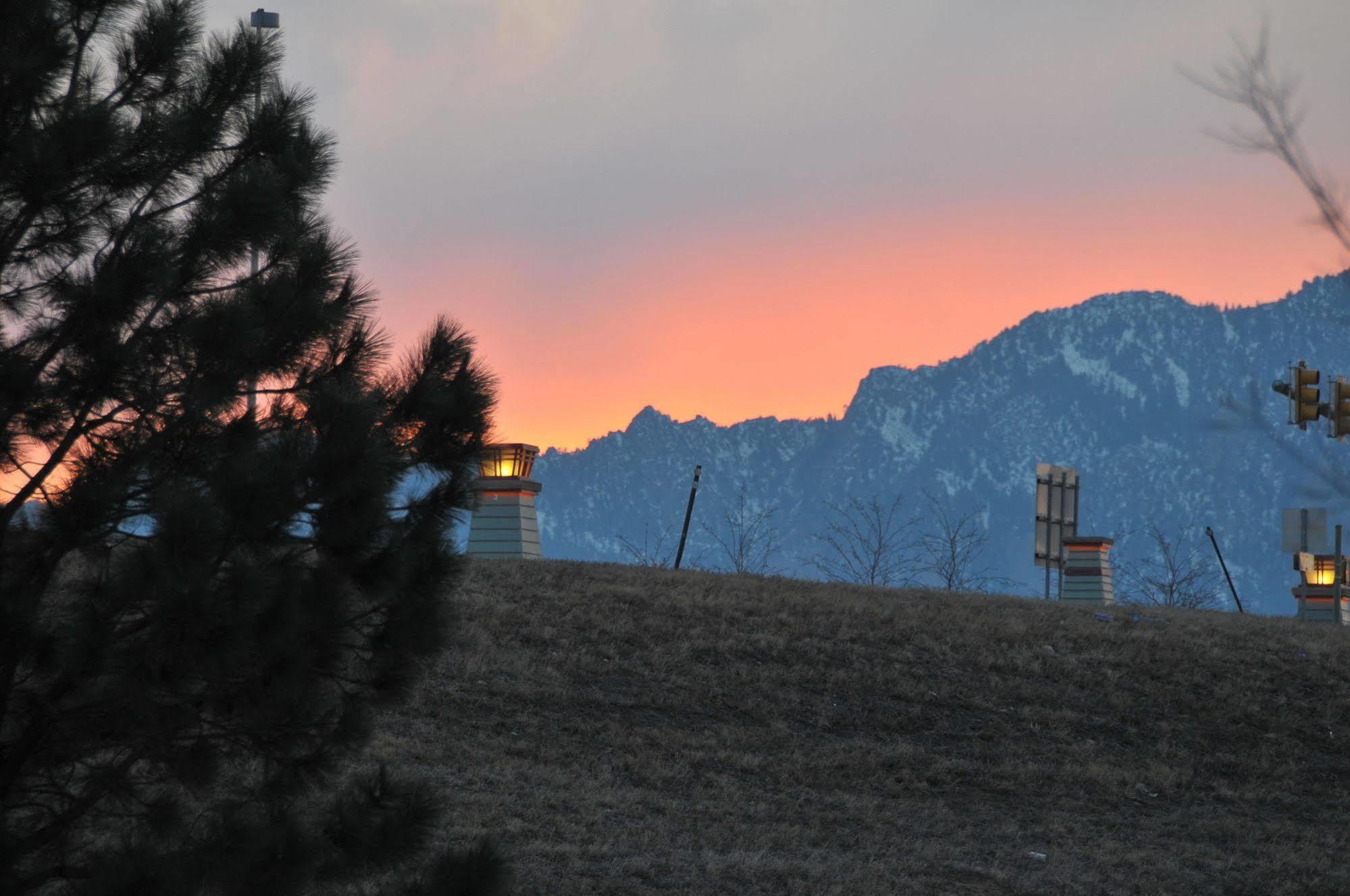 Hampton Inn Boulder/Louisville Dış mekan fotoğraf
